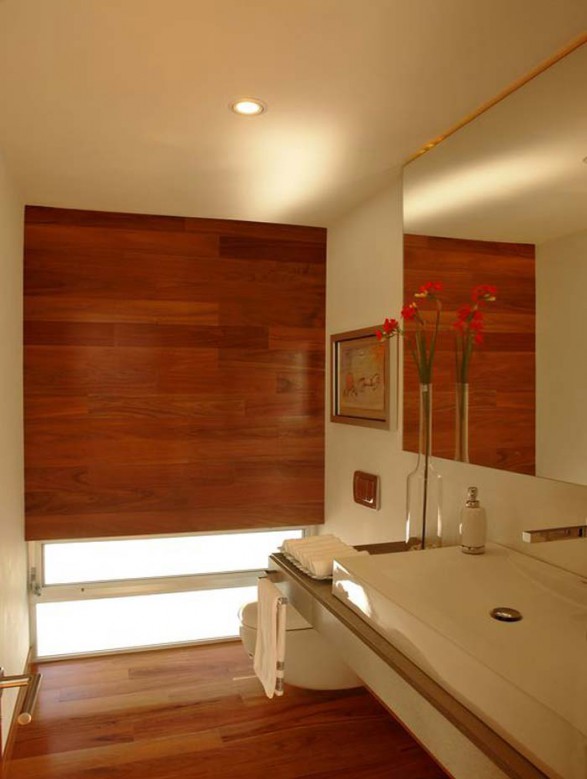 spanish-interior-decorating-bathroom-587x779